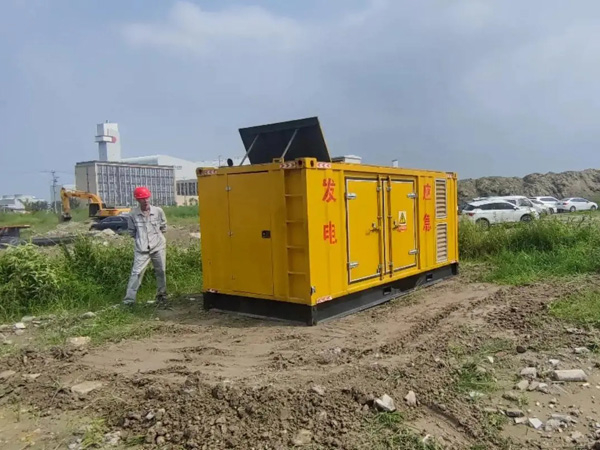 铁西200KW柴油发电机机组每小时的油耗量受哪些因素影响？